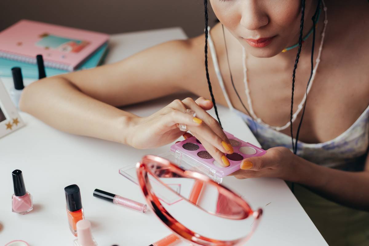 Why Your Travel Nail Shade Game Needs a Polish Pen (And How to Nail It)