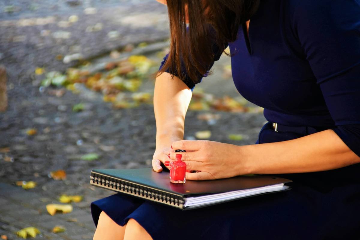 The Ultimate Guide to Choosing the Best Travel Nail Color Pen (No Spills, No Stress)